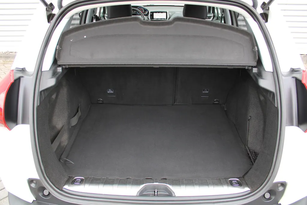 Peugeot 2008 1.2 PureTech Allure | Airco | Cruise | 16' LM |