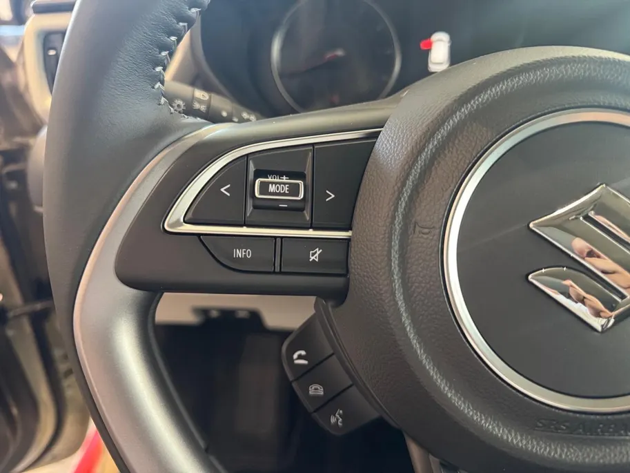 Suzuki Swift 1.2 Style | Meerdere kleuren leverbaar* | Navigatie | Adaptieve cruise control | Dodehoek detectie | Nieuw te bestellen