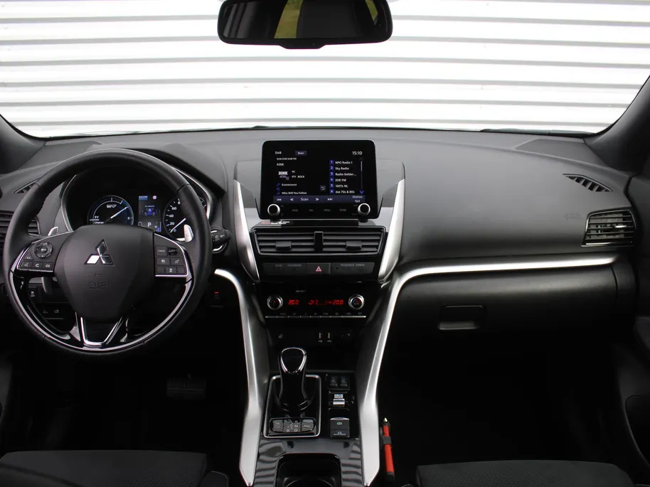 Mitsubishi Eclipse Cross 2.4 PHEV Executive | Trekhaak | 18' LM | 360 Camera | Navi | Cruise adapt. | Elek. stoelverstelling | Leer/Alcantara | Stuur-/stoelverwarming | LED |