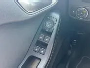Ford Fiesta 1.0 EcoBoost Hybrid Titanium | Apple Carplay/Android Auto | Winter pack |  keyless entry |keyless start | Cruise control |