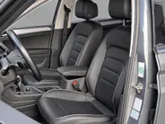 Volkswagen Tiguan 1.4 245pk DSG TSI eHybrid Life · Lederen Bekleding ·  Camera · Wegklapbare Trekhaak · Elek. Voorstoel · Apple/Android Car Play · 18'' Inch · Stuur-, Stoel & achterbank verwarmd ·