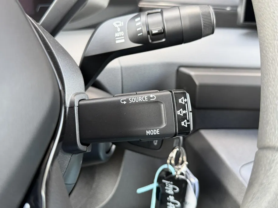 Renault Master E-Tech T35 L2H2 Advance Long Range 87 kWh Automaat | DEMO | Trekhaak | RVS Side & Backbar | Laadruimte Betimmering | Navi | Camera | Apple CarPlay/Android Auto | Full LED | Climate Control | Parkeersensoren |