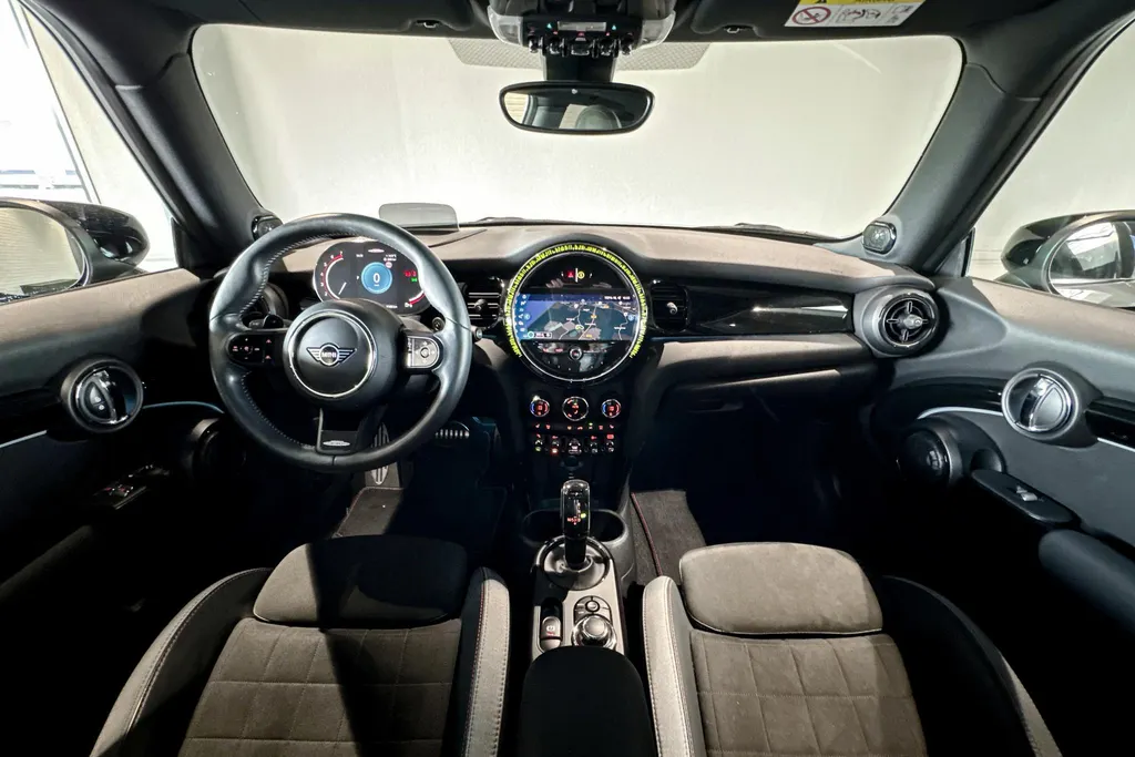 MINI Cooper 3-deurs 2.0 John Cooper Works JCW Pack