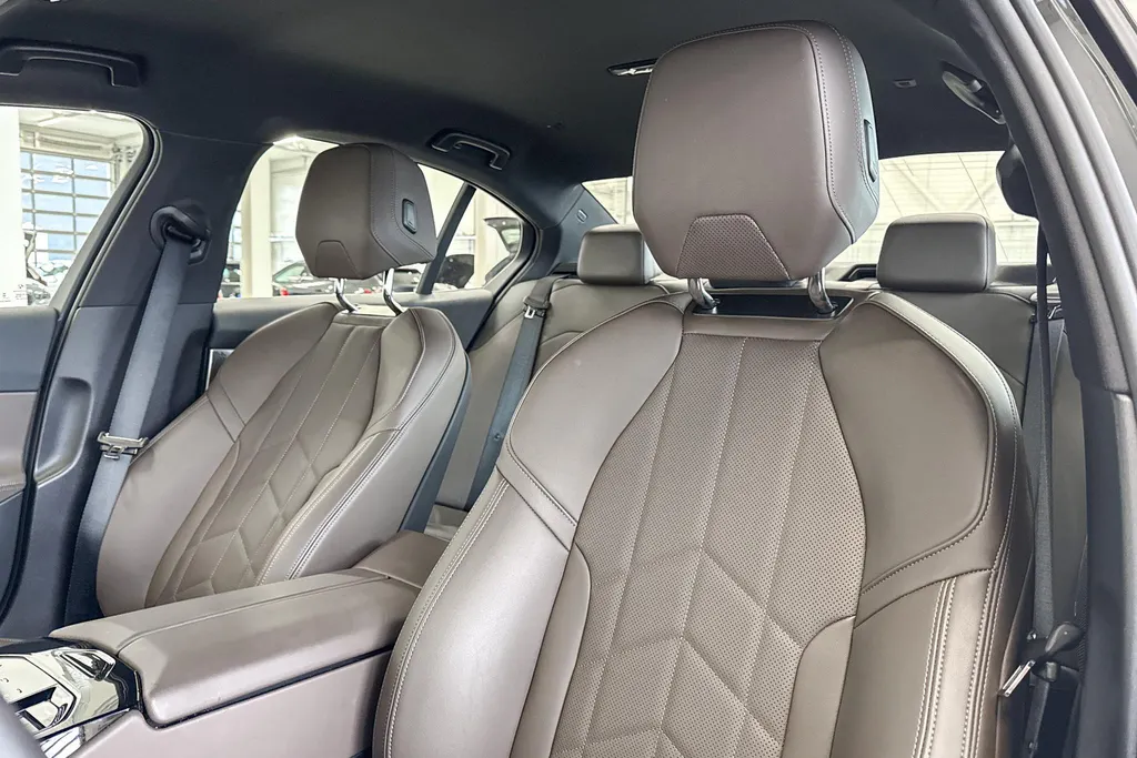 BMW 5 Serie Sedan 530e M Sport Edition M Sportpakket