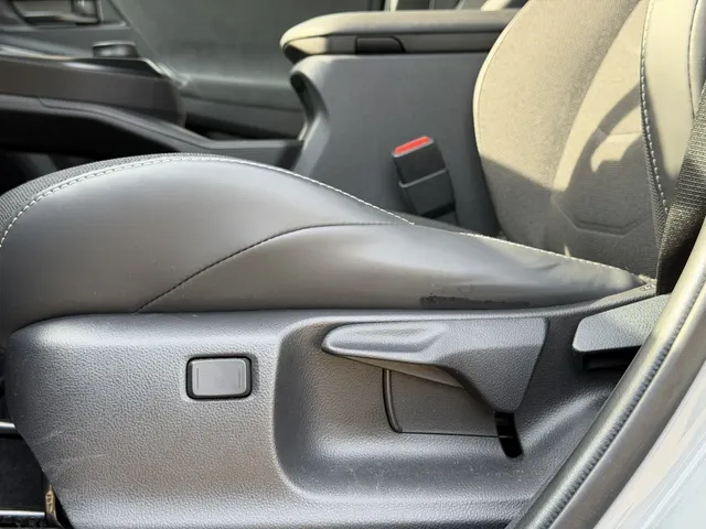 Toyota C-HR+ First Edition 77 kWh | Bi-Tone | 20'| Stoel&Stuurverw | Camera
