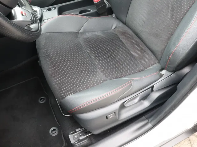 Toyota Yaris Cross 1.5 Hybrid GR Sport | Panoramadak | JBL | Blindspot | HUD