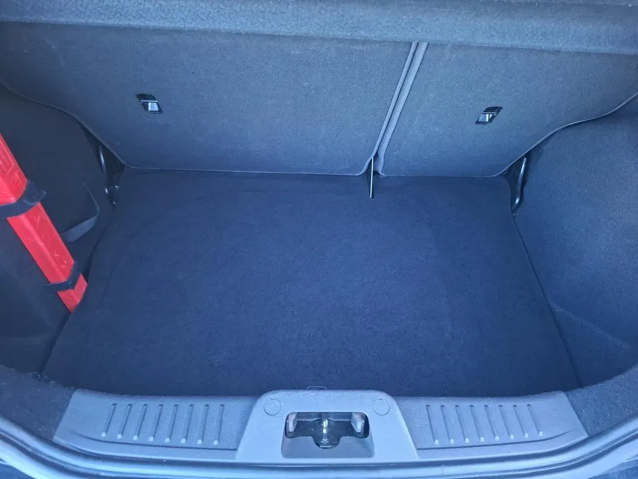Ford Fiesta 1.0 Style | D-Riem al vervangen | Navigatie | Lichtmetalen velgen  Bluetooth | Airco | Start/stop | Nieuwe APK | 12maanden BOVAG Garantie |