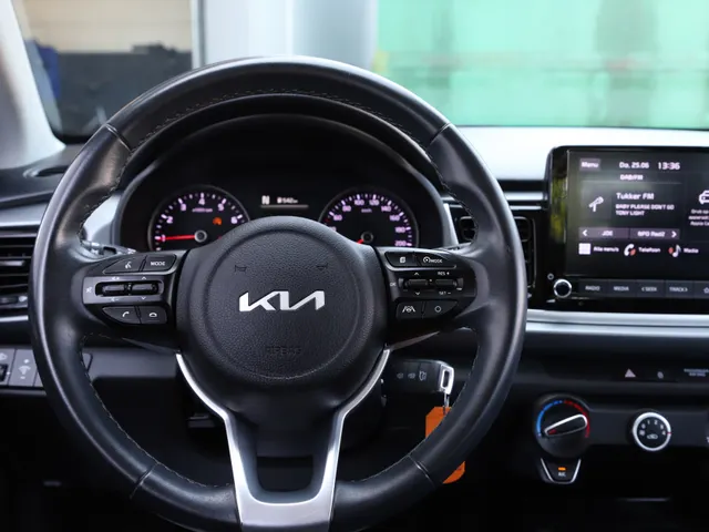 Kia Rio 1.0 T-GDi 100 PK DynamicLine | CAMERA | CRUISE | APPLE | LICHTMETAAL