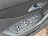 Peugeot 308 1.2 PureTech AUTOMAAT Active Pack Business | Adaptieve Cruise | Climate | Stoelverwarming | Apple Carplay/Android Auto