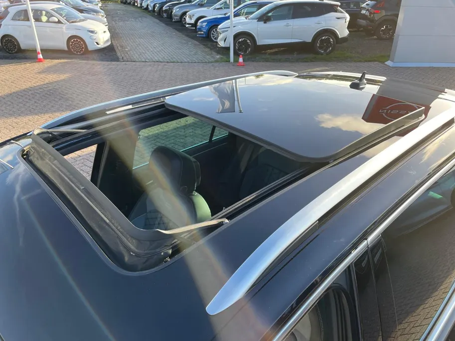 Volkswagen Tiguan 1.4 TSI eHybrid R-Line Business *Navi*360Camera*Schuif/kanteldak*Climate Control*Stoelverwarming*Adapt. Cruise Control*HUD*Elekt. Achterklep*NL Auto*1ste eigenaar!