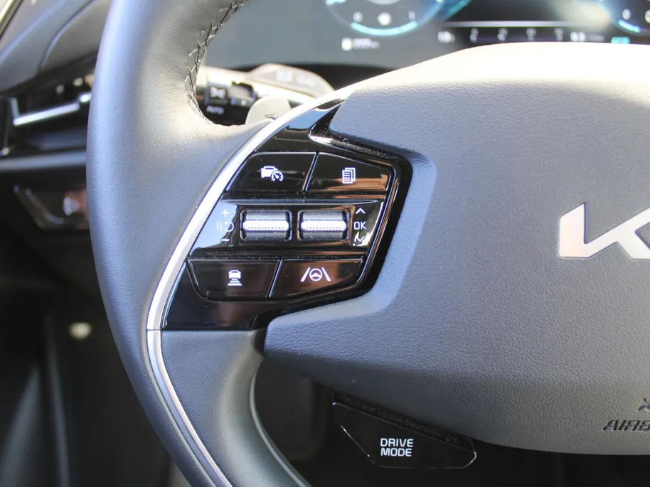 Kia Niro 1.6 GDi Hybrid DynamicLine | Camera | Cruise adapt. | Clima | 16' LM | Navi | Keyless | Apple Carplay/Android Auto |
