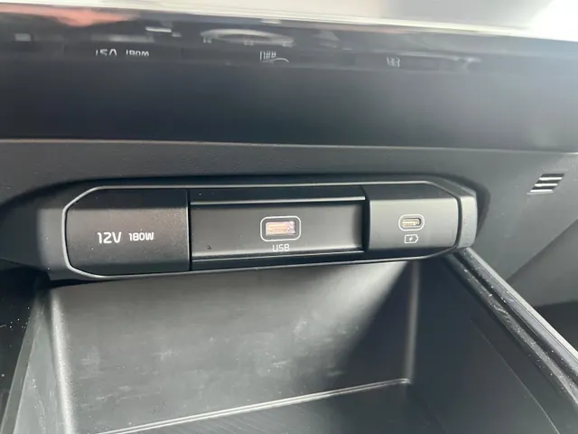 Kia Niro 1.6 GDi Hybrid DynamicPlusLine AUTOMAAT | HYBRIDE | SCHUIF- KANTELDAK | A.CAMERA | APPLE CARPLAY/ANDROID AUTO | NED. AUTO | 1e EIGENAAR |