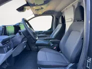 Ford E-Transit Custom 320 L2H1 Limited 64 kWh | DEMO | Inklapbare Trekhaak | Adaptive Cruise Control | BLISS | 17 inch lichtmetalen velgen | Verwarmbare Stoelen | Verwarmbare Voorruit
