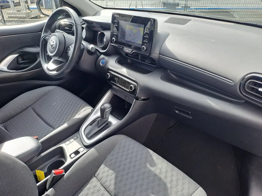 Toyota Yaris 1.5 Hybrid Dynamic | Camera | Navi |  Apple Carplay/Android Auto | Cruise control adaptief | DAB | Automaat | ECC
