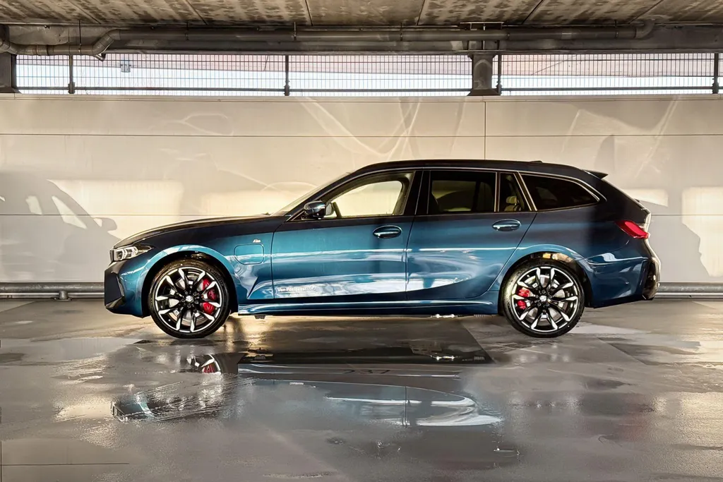 BMW 3 Serie Touring 330e M Sport Edition
