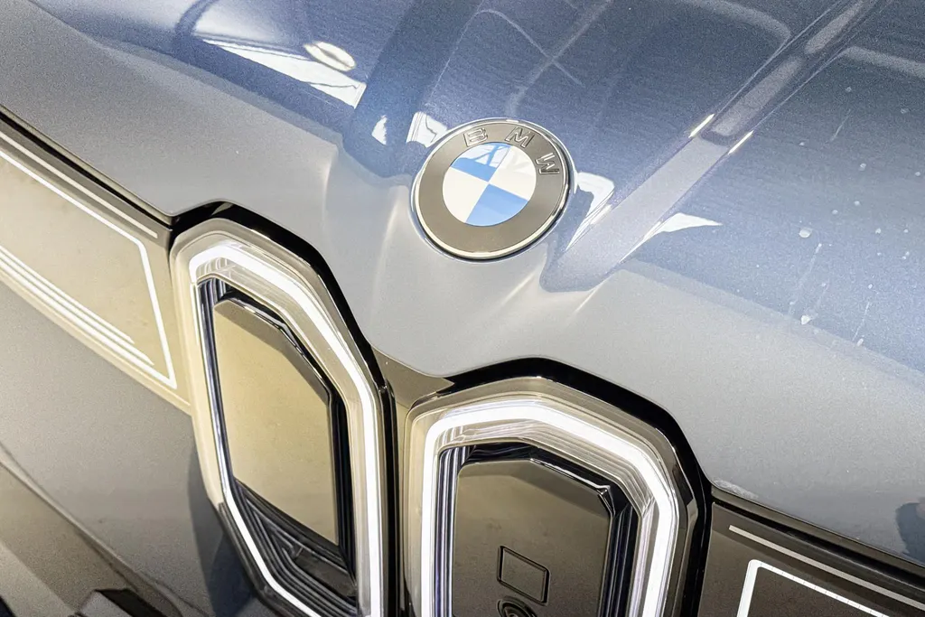 BMW iX3 50 xDrive 113 kWh