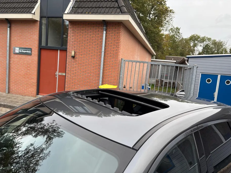 Mazda CX-5 2.0 SkyActiv-G 165 Signature | Schuif/kanteldak | 360 graden camera | Wegklapbare Trekhaak | Adaptieve Cruise Control | Navigatie | BOSE | Leder | 19' Lichtmetalen velgen
