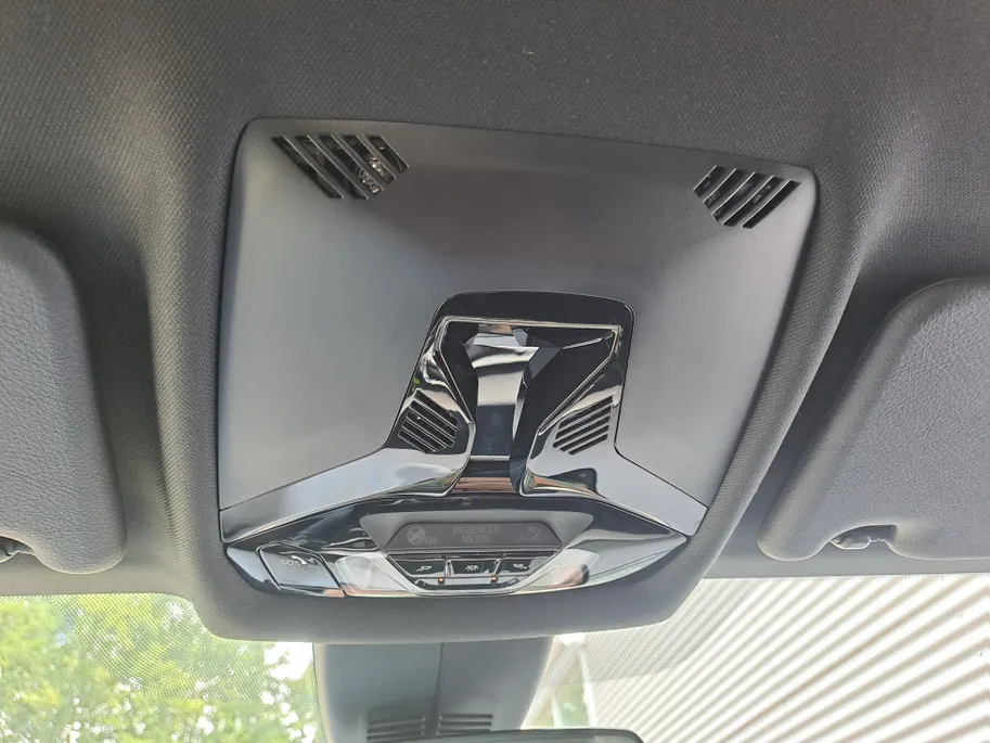 BMW 1 Serie 118i Business Edition M-exterieur pakket | Digitaal cockpit | Navigatie | Cruise | Climate | M-bekleding | M-stuur | Apple Carplay/Android Auto