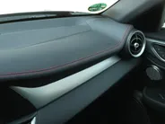 Alfa Romeo Giulia 2.0 Turbo 280 PK Competizione Q4 AWD | Harman | Veloce | 19'