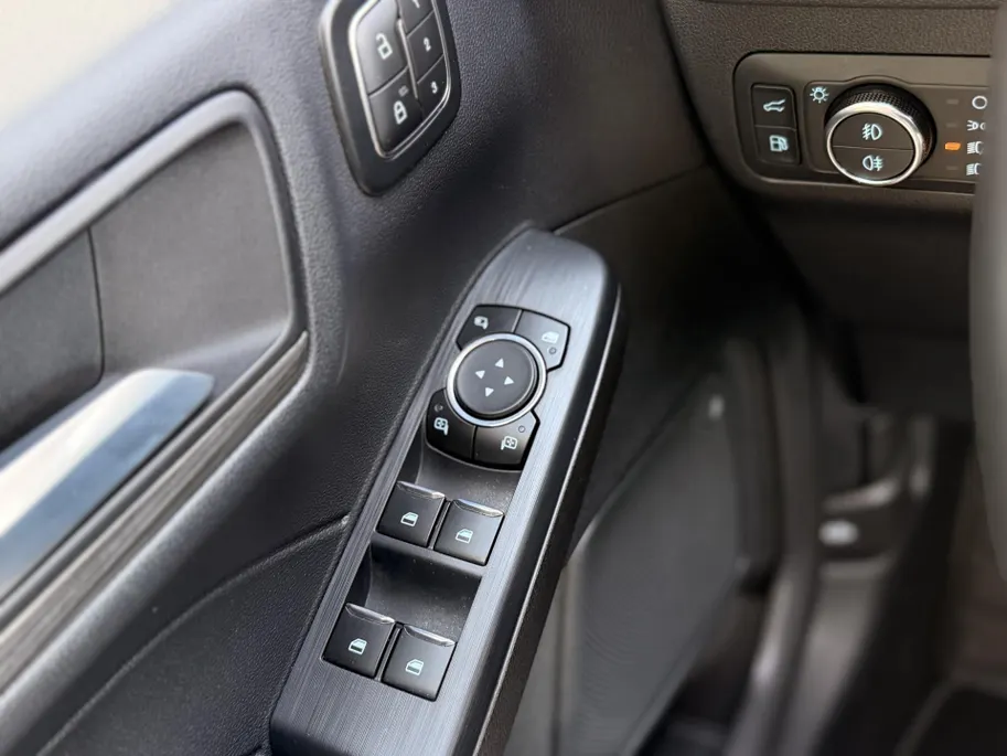 Ford Kuga 2.5 PHEV Active X DRIVER ASSISTANCE PACK I WINTER PACK I ELEK TREKHAAK I HUD I APPLE CARPLAY / ANDROID AUTO