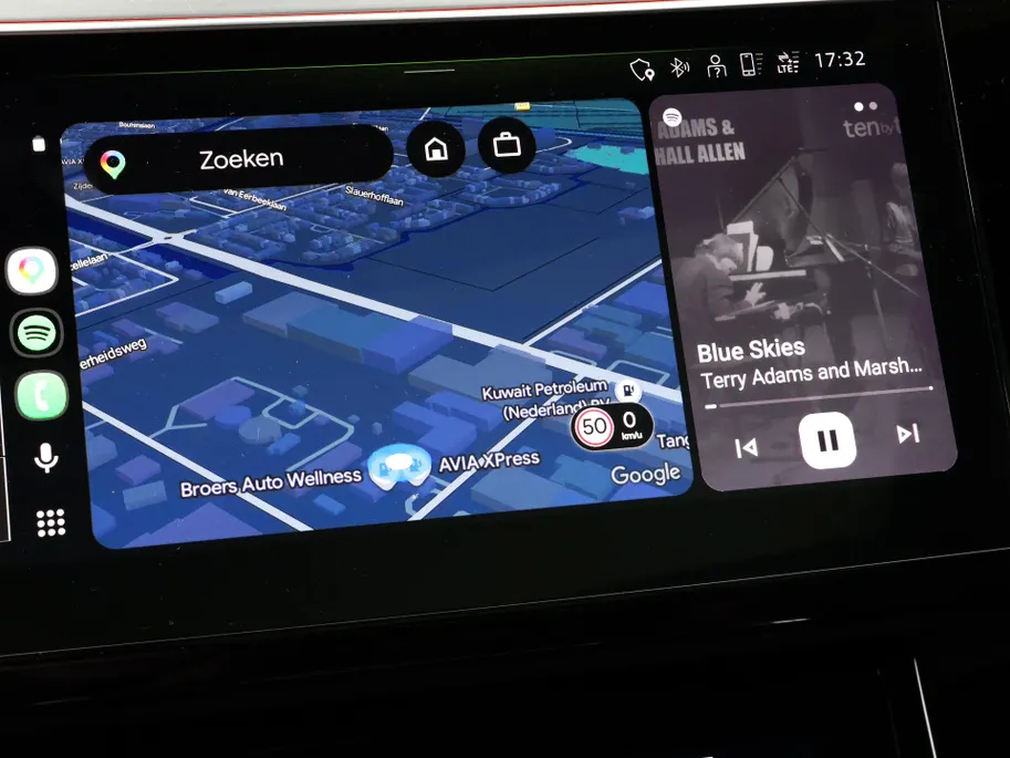 Audi e-tron 55 300kW/408PK S Line 95Kwh · SOH 94,6% · Panoramadak · Leder/Alcantara · 360°Camera + Parkeersensoren · Stoelverwarming ·
