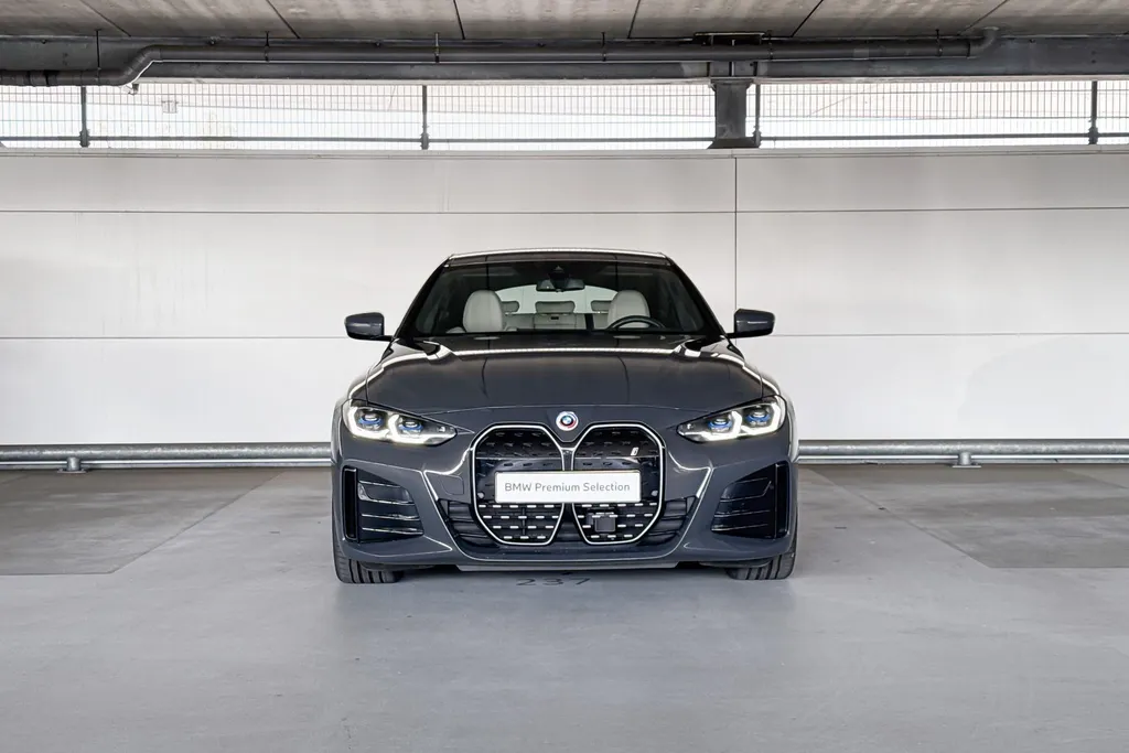 BMW i4 eDrive40 High Executive 84 kWh