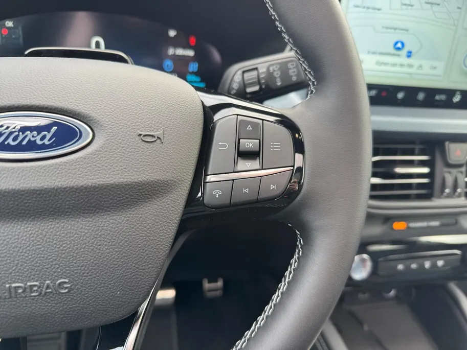 Ford Kuga 2.5 PHEV BlueCruise Edition | €4.000.- korting | 8 jaar garantie! | Direct leverbaar | 0,99% rente | Kantel / schuifdak | Blue Cruise | 20inch velgen