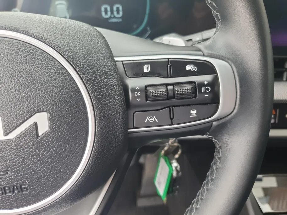 Kia Sportage 1.6T Hybrid DynamicLine | Navigatie | Camera | Parkeersensoren voor en achter | Apple Carplay / Android Auto |