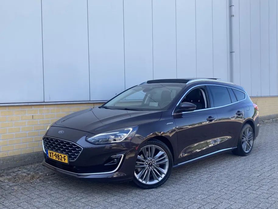 Ford Focus 1.0 EcoBoost 125 pk Vignale Wagon Panoramadak - Design Pack - Winter Pack - Lederen bekleding