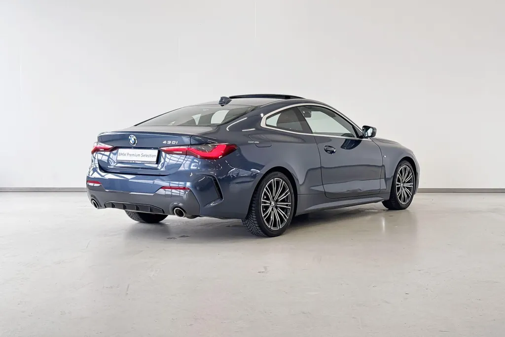 BMW 4 Serie Coupé 430i High Executive Model M Sport