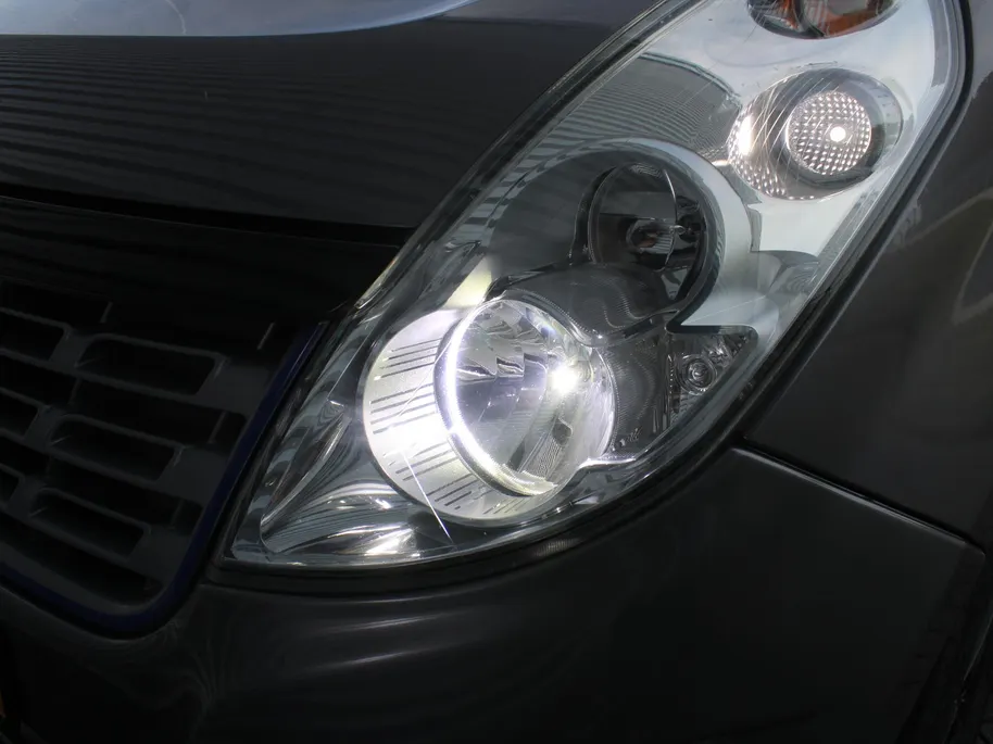 Renault Master T33 2.3 dCi L2H2 Stop & Start | Automaat | Trekhaak | Camera | Airco | Navi | Cruise | 16' LM | PDC | Licht-/regensensor | Volledig betimmerd |