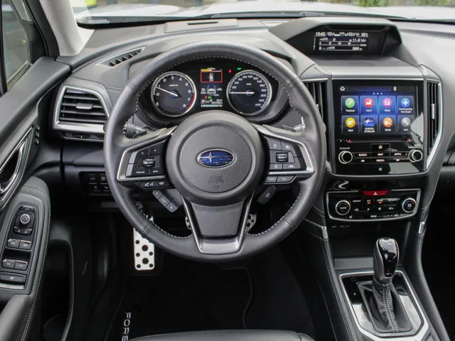 Subaru Forester 2.0i e-BOXER First Edition Automaat | Navi | Adap. Cruise | Leder | Schuifdak