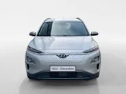 Hyundai Kona EV Comfort 64 kWh | Warmtepomp | 100% SOH | Adaptive cruise control | Apple Carplay & Android Auto | Achteruitrijcamera | Parkeersensoren achter | Keyless entry | DAB radio |