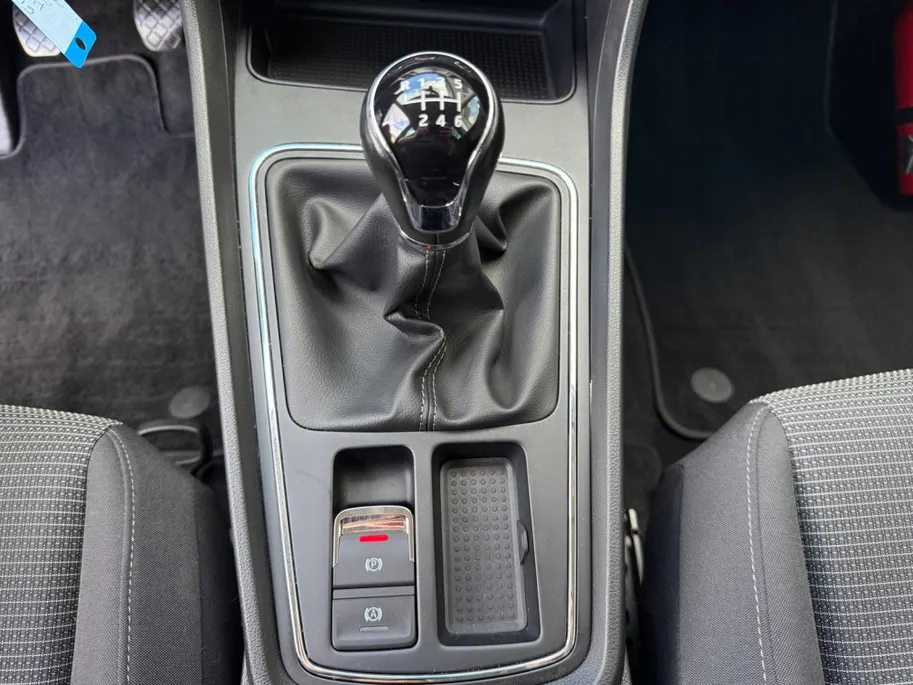 SEAT Leon ST 1.0 EcoTSI Style | Cruise control | Navigatie |