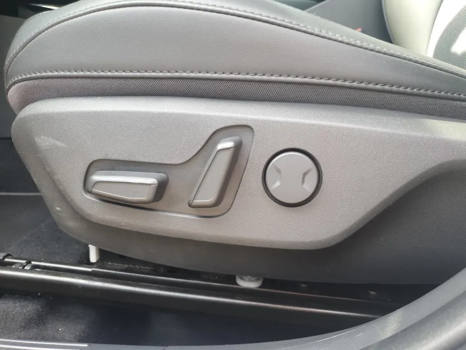 Kia Niro 1.6 GDi Hybrid DynamicLine Edition | Dodehoek detectie | Elektrisch bedienbare best. stoel | Navigatie | Adaptieve cruise control | Apple Carplay / Android Auto | Verbruik 1 op 20!