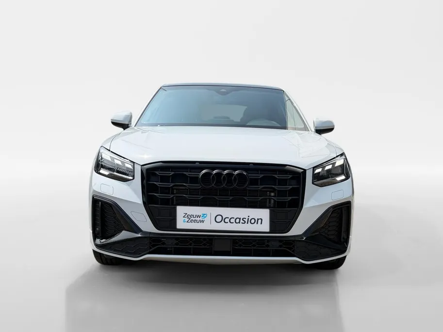Audi Q2 35 TFSI S Edition Automaat | S-Line uitgevoerd | Metallic lak | Panoramadak | Privacy Glass | Stoelverwarming | Bovag garantie | NAP |