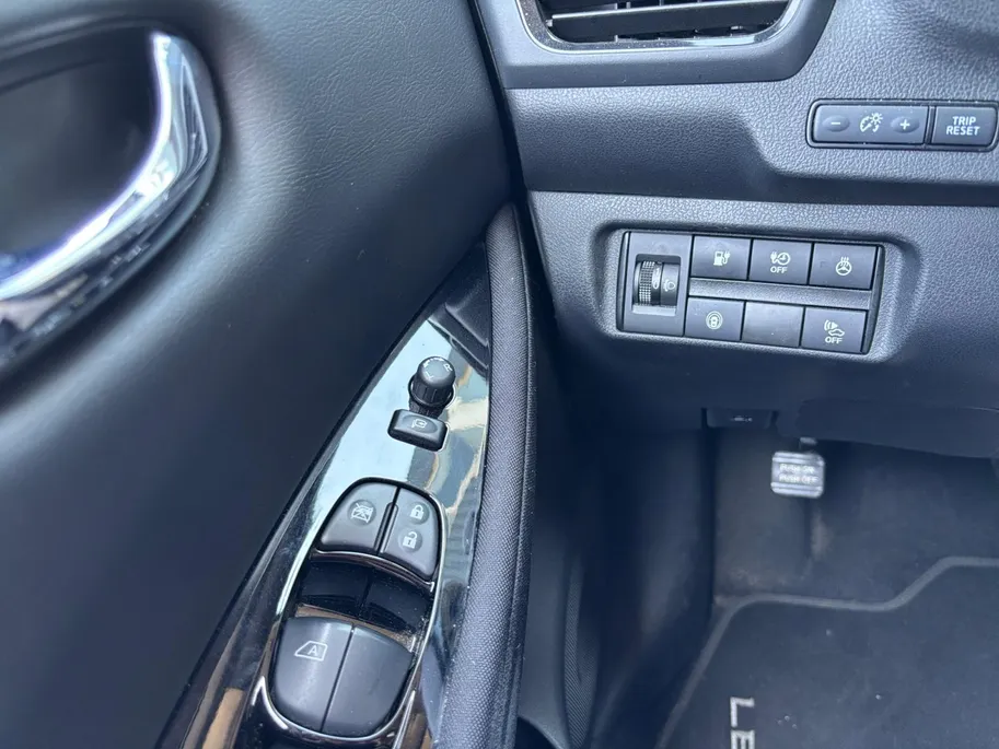 Nissan Leaf e+ N-Connecta 62 kWh 217PK AUTOMAAT | 1ste eigenaar | Navigatie | Apple Carplay & Android Auto | Pro Pilot (Adaptive Cruise Control | Climate Control | Stoel- en stuurverwarming | 360 camera | Parkeersensoren rondom |