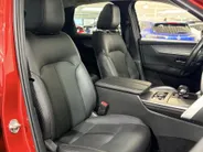 Mazda CX-60 325PK e-SkyActiv PHEV Takumi Automaat | Trekhaak | Digital Cockpit | 360 Camera | Head-Up Display | Schuif/Kantel Dak | Stoel & Stuurwiel Verwarming | Apple Carplay/Android Auto | Adaptieve Cruise Control | Dode Hoek Detectie | Elektrische Achterklep |