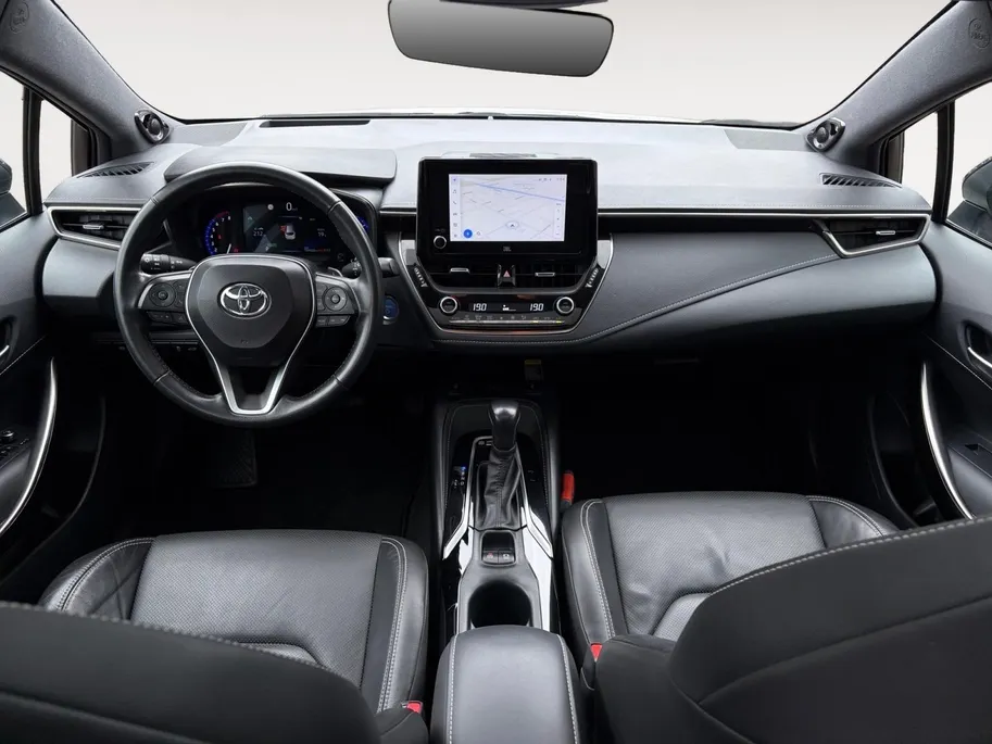 Toyota Corolla Touring Sports 2.0 Hybrid Executive | *1E EIGENAAR | FABRIEKSGARANTIE/ DEALER ONDERH. | PANO/ SCHUIFDAK | APPLE CARPLAY/ ANDROID AUTO | NAVI | CAMERA | VOL. LEDER | JBL SOUND | STOELVERWARMING |