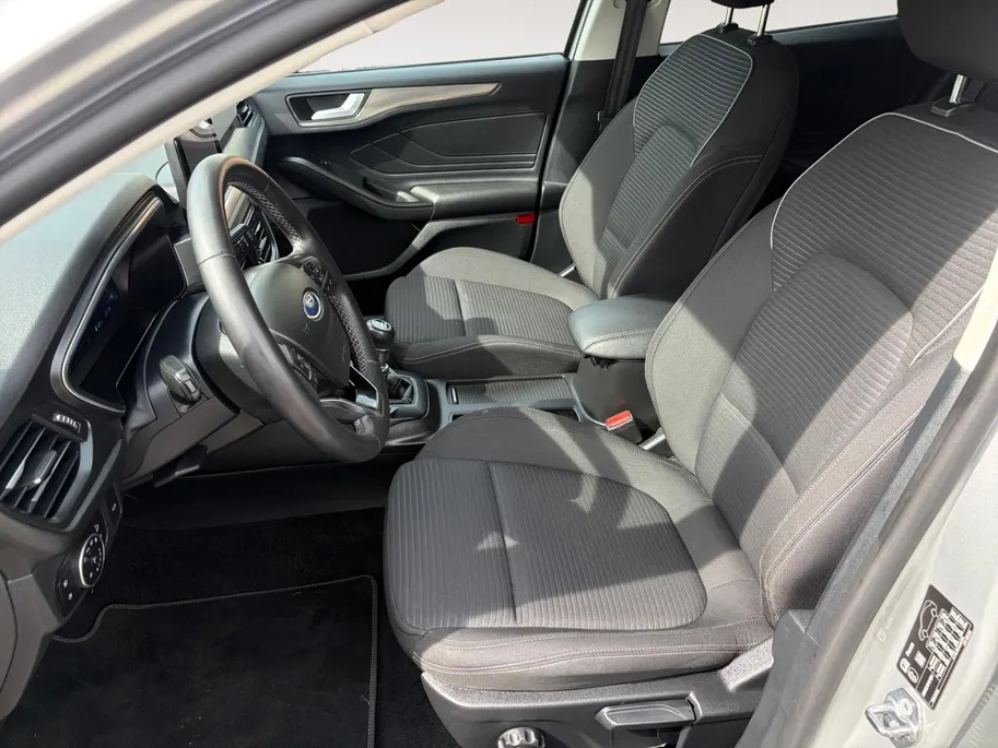Ford Focus Wagon 1.0 EcoBoost Titanium X Business 125PK | Camera | Winter Pack | El. Achterklep | Climate Control | Privacy Glass | Keyless Entry | LED