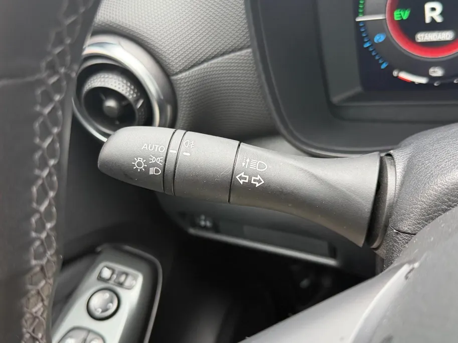 Nissan Juke 1.6 Hybrid N-Connecta | Navigatie | Apple Carplay/ Android Auto | Achteruitrijcamera | Climate Control | Parkeersensoren voor & achter |
