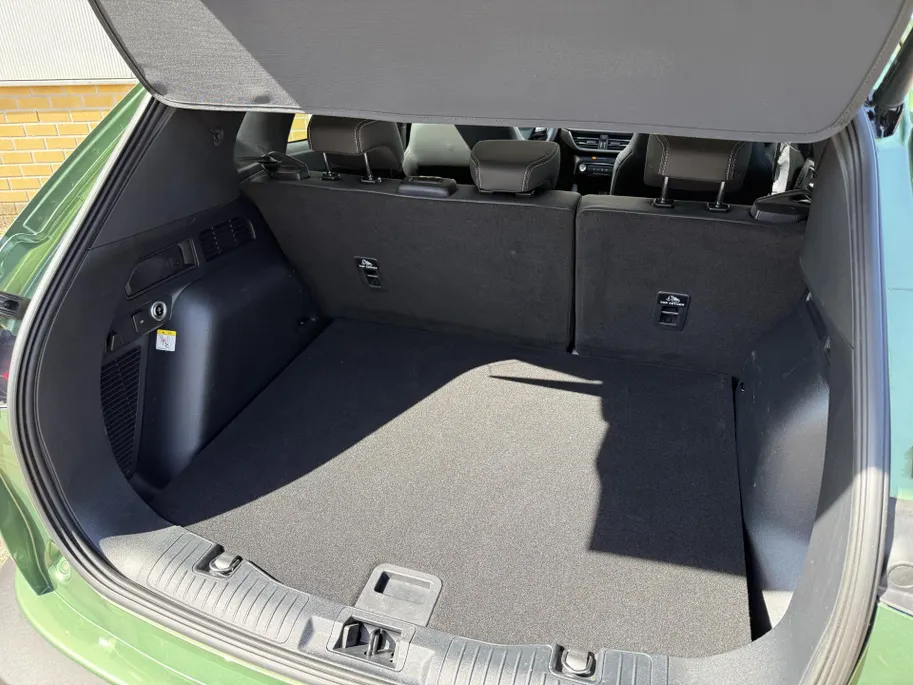 Ford Kuga 2.5 PHEV Active X 243PK Panoramadak | Wegklapbare trekhaak | AGR voorstoelen | Winter Pack | BLIS