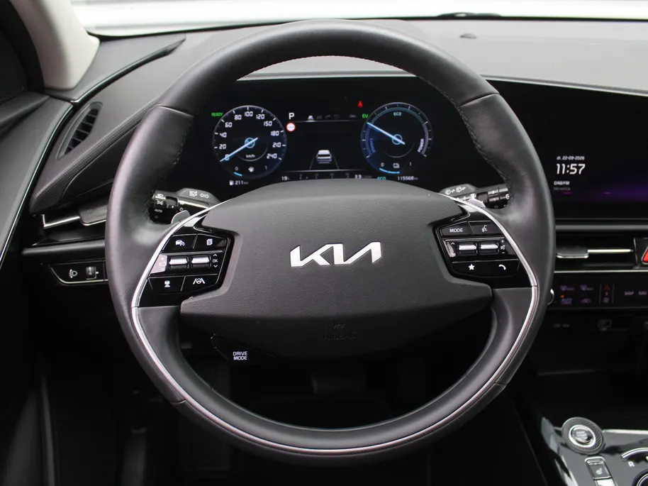 Kia Niro 1.6 GDi Hybrid DynamicPlusLine | Trekhaak | BTW Auto | Schuifdak | Stuur-/stoelverwarming | Cruise adapt. | Camera | Clima | Leer | HUD | LED | 16' LM |