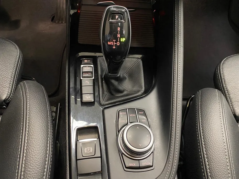 BMW X1 X-DRIVE | 2.0 HIGH EXECUTIVE | M-SPORT | PANODAK | LEDER | DEALERONDERHOUDEN |
