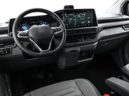 Volkswagen Caravelle Bedrijfswagens Style 70kWh / 218pk L2 · 8-zits · 734104