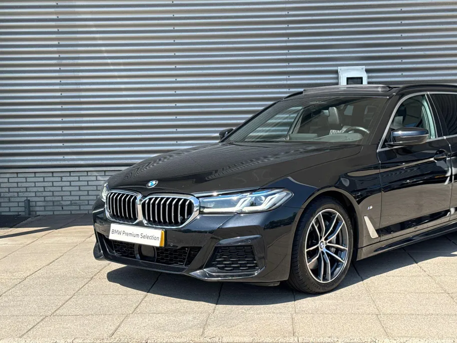 BMW 5 Serie Touring 540i xDrive High Executive