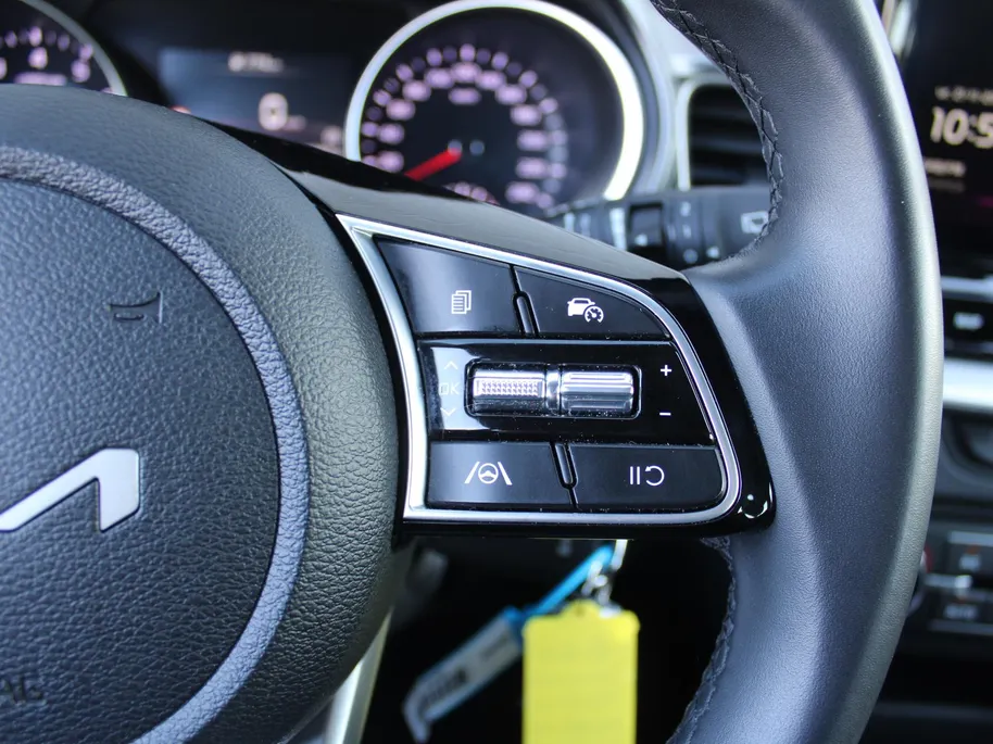 Kia Ceed Sportswagon 1.0 T-GDi DynamicLine | Camera | Clima | Cruise | 16' LM | Navi | LED | Apple CarPlay/Android Auto |