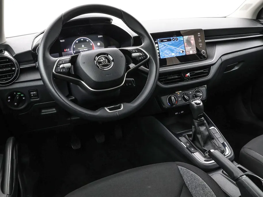 Škoda Fabia 1.0 TSI 95pk Essence · Airco · Apple/Android Car Play · P-Sensoren · Virtual Cockpit · Garantie t/m 03-06-2028 of 100.000km