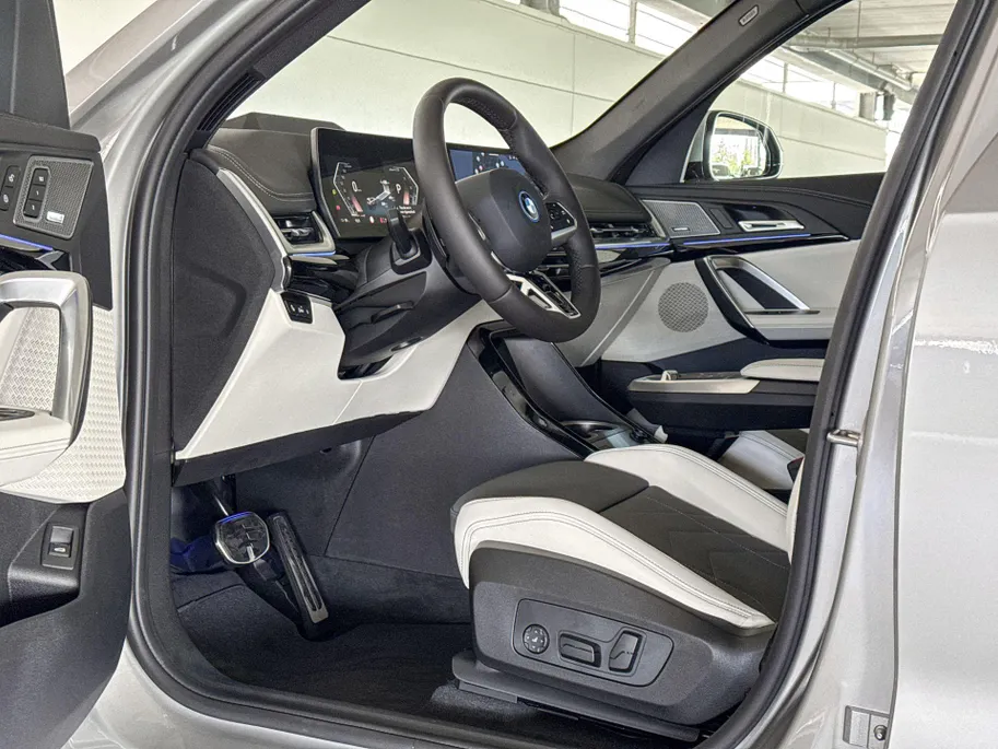 BMW iX1 eDrive20 67 kWh M Sport Edition
