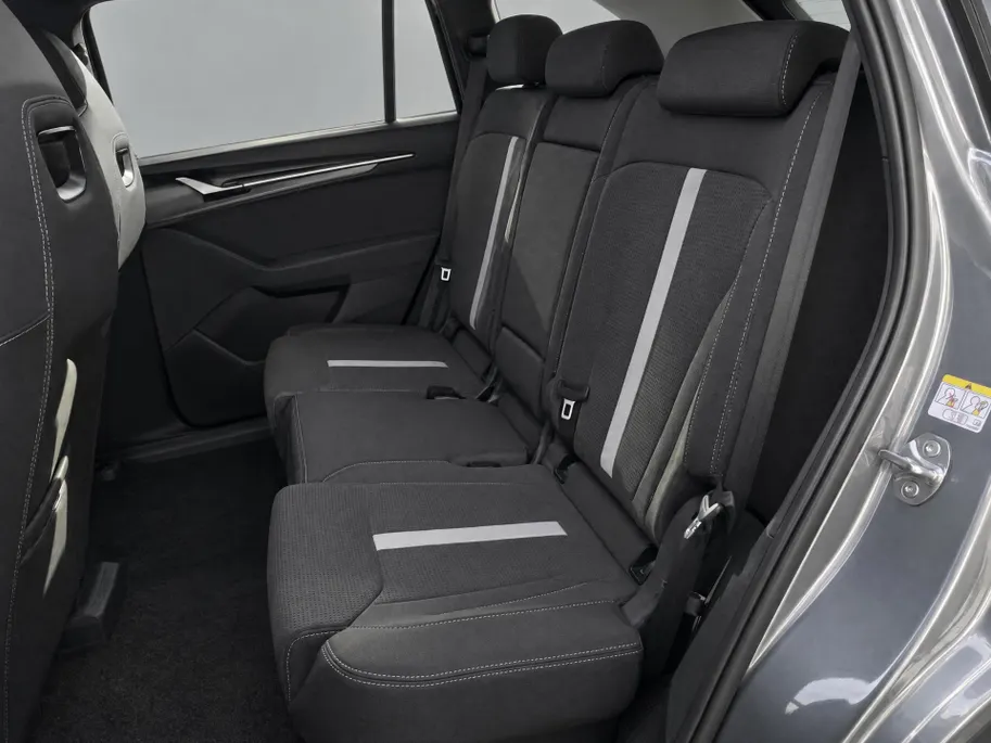 Škoda Kodiaq 1.5 TSI 204pk DSG PHEV Sportline Business · Panoramadak · Wegklapbare Trekhaak · Camera · Elek. Trekhaak · Elek. Voorstoel · 19'' Inch · Garantie t/m 01-07-2030 of 100.000km